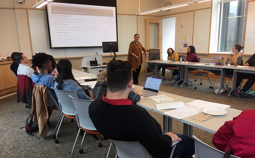 ​VAE Project Director Gena McClendon instructs researchers.